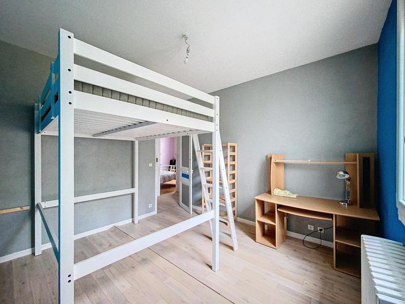 Maison - 247 m² - 7 pièces