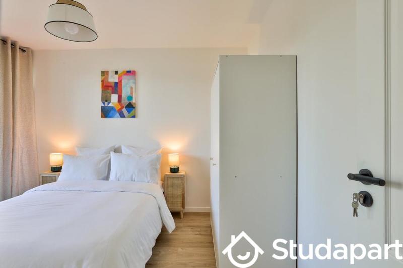 Chambre - 11 m² - 1 pièce