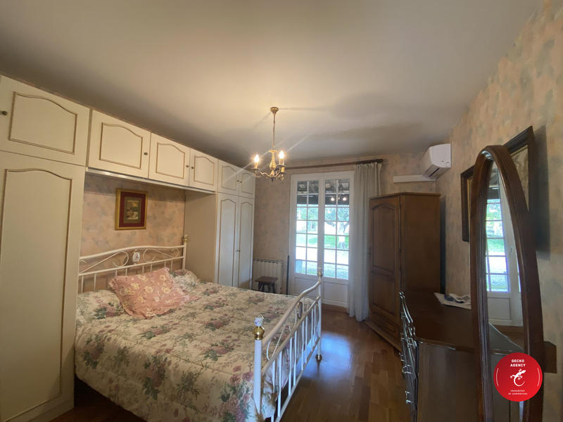 Maison - 142 m² - 8 pièces