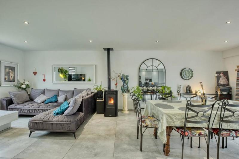 Maison - 96 m² - 6 pièces