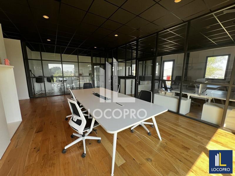 Local d'activité / Entrepôt - 1 293 m²