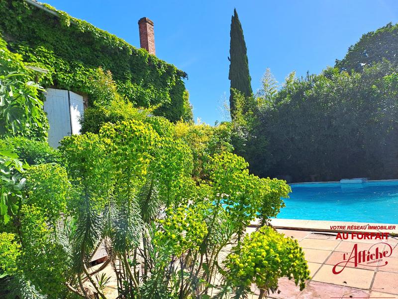 Maison - 283 m² - 6 pièces