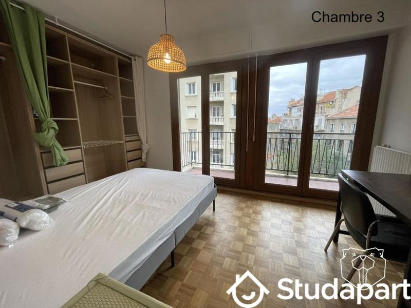 Chambre - 11 m² - 1 pièce