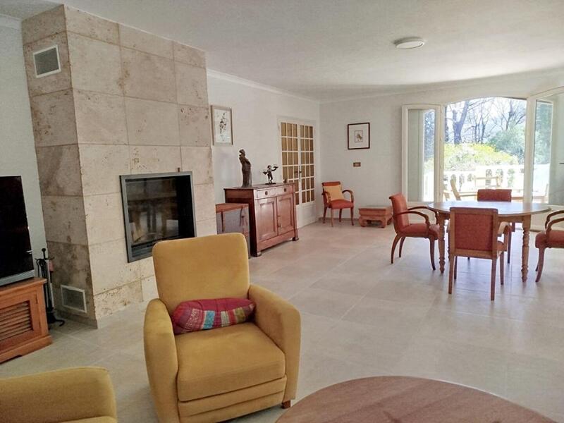 Maison - 188 m² - 7 pièces