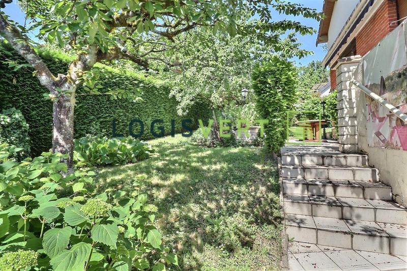 Maison - 268 m² - 6 pièces