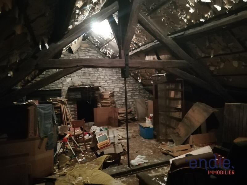 Maison - 220 m² - 2 pièces