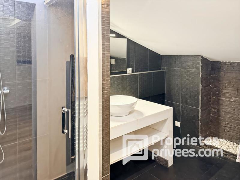 Appartement - 66 m² - 2 pièces