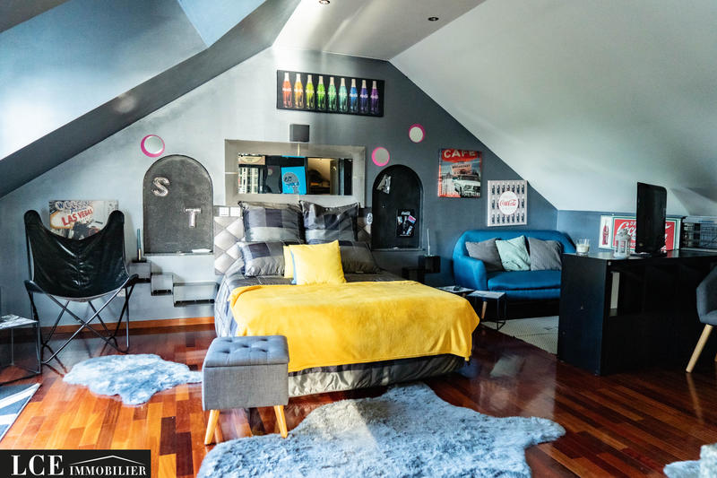 Villa - 570 m² - 10 pièces