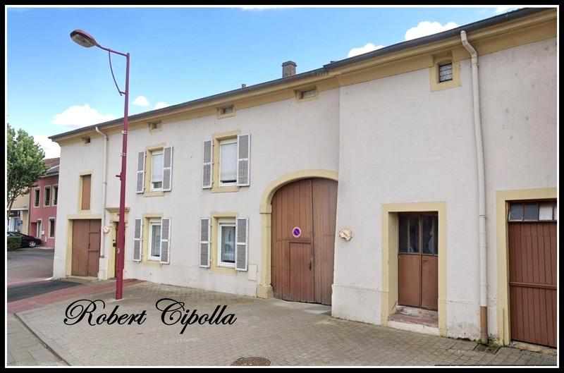 Immeuble - 1 100 m² - 18 pièces