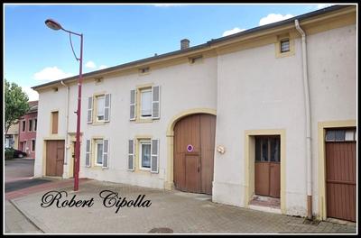 Immeuble - 1 100 m² - 18 pièces