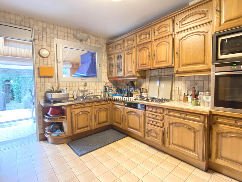 Maison - 190 m² - 6 pièces