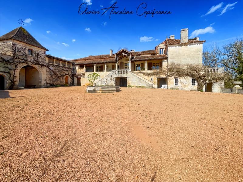 Maison - 500 m² - 16 pièces