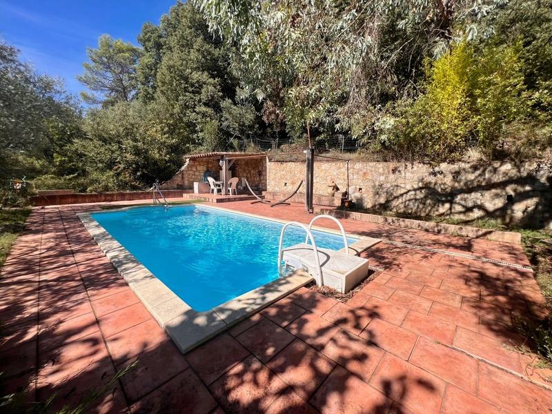 Maison - 196 m² - 6 pièces