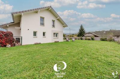 Maison - 92 m² - 4 pièces