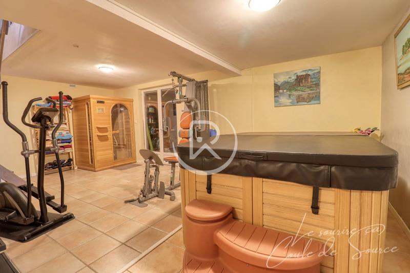 Villa - 223 m² - 7 pièces