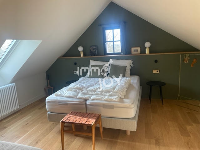 Propriété - 250 m² - 9 pièces