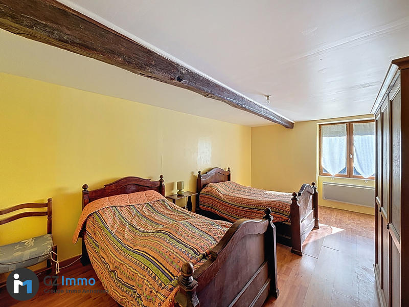 Maison - 177 m² - 7 pièces