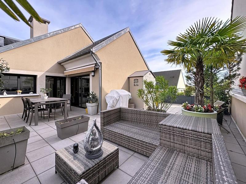 Appartement - 102 m² - 4 pièces