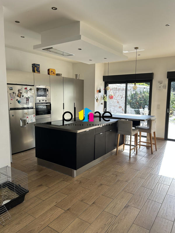 Maison - 176 m² - 6 pièces