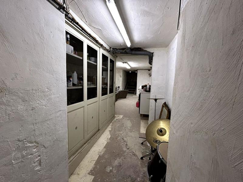 Demeure - 310 m² - 8 pièces