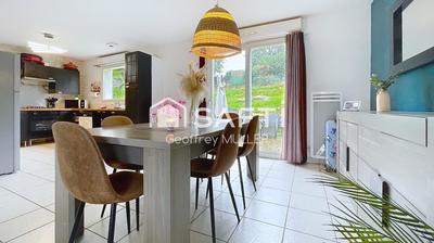 Maison - 75 m² - 5 pièces