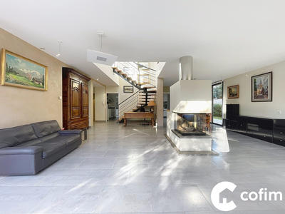 Maison contemporaine - 216 m² - 5 pièces