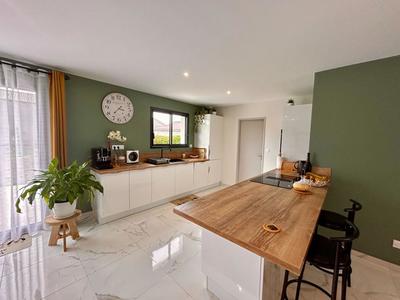 Maison - 105 m² - 4 pièces