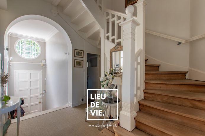 Maison ancienne - 203 m² - 7 pièces