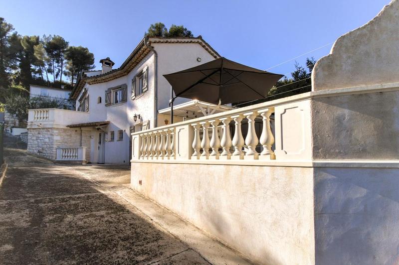 Maison - 104 m² - 4 pièces