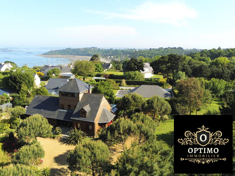 Villa - 168 m² - 9 pièces