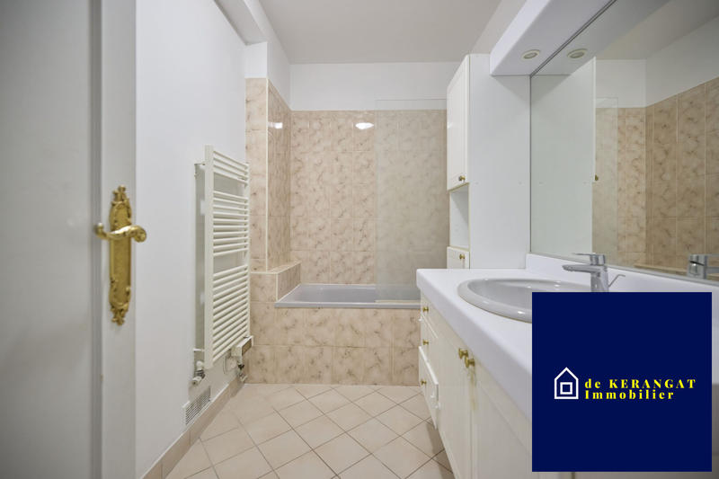 Appartement - 99 m² - 4 pièces