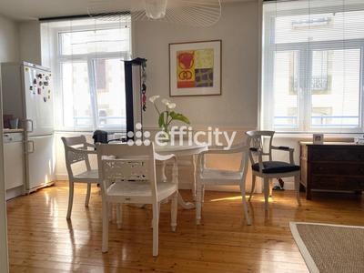 Appartement - 115 m² - 5 pièces