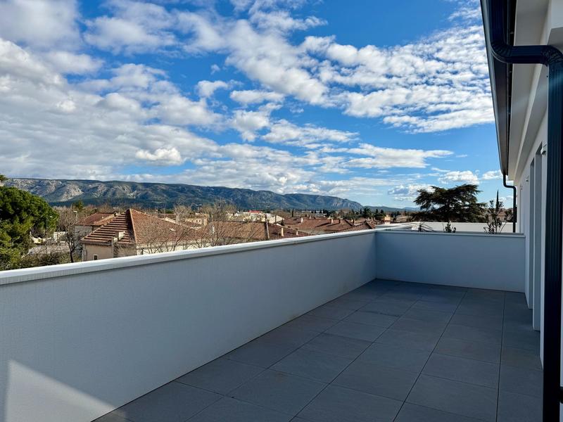 Appartement - 67 m² - 3 pièces