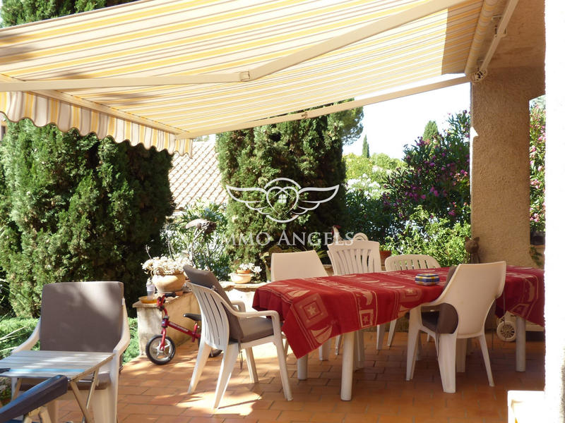 Maison traditionnelle - 212 m² - 8 pièces