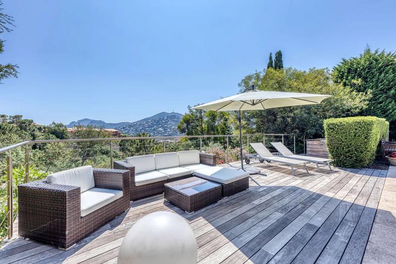 Maison - 195 m² - 6 pièces