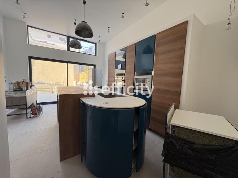 Loft - 180 m² - 5 pièces