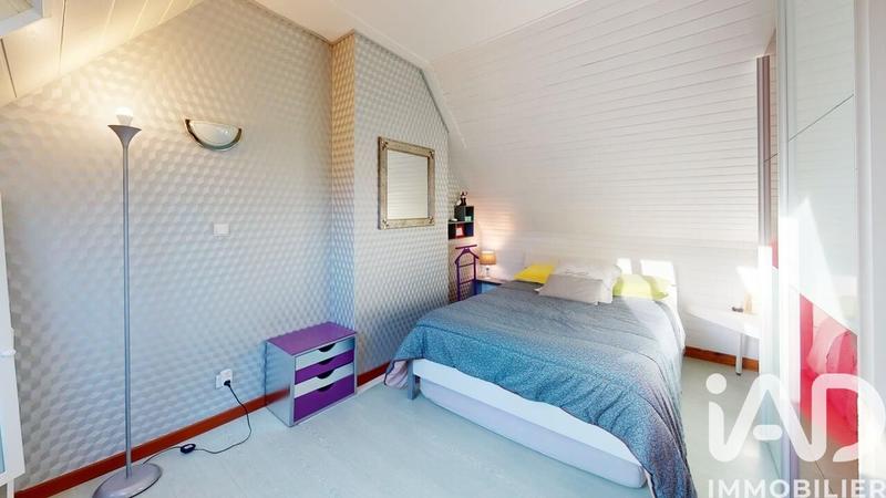 Maison - 183 m² - 11 pièces