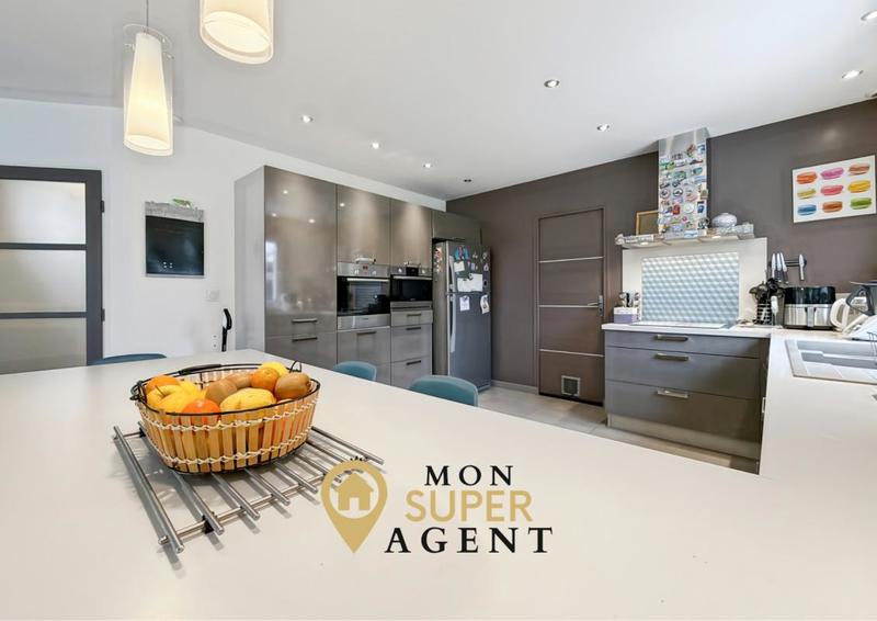 Maison - 190 m² - 7 pièces