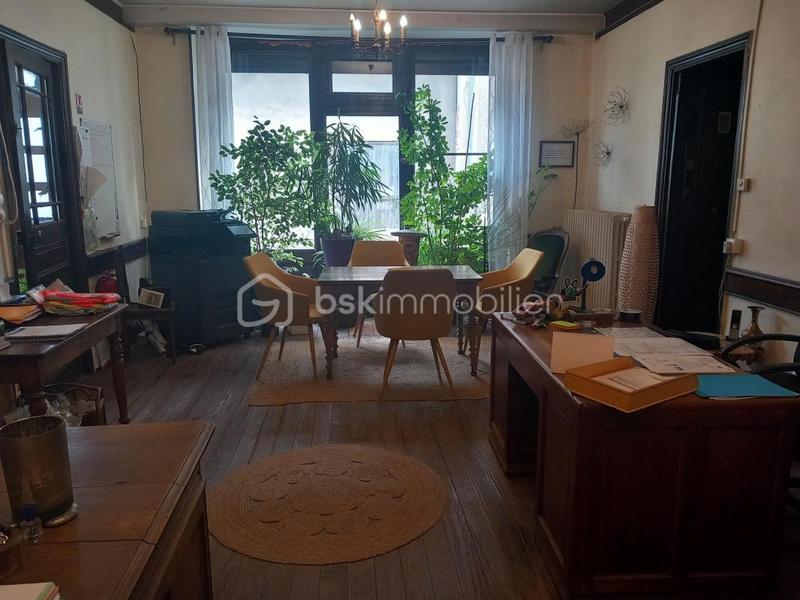 Maison - 180 m² - 5 pièces