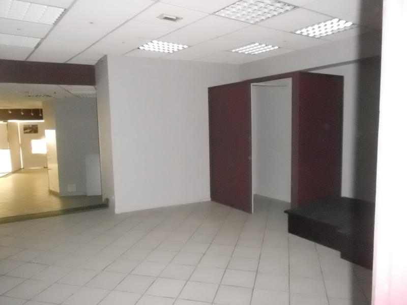 Local commercial - 154 m²