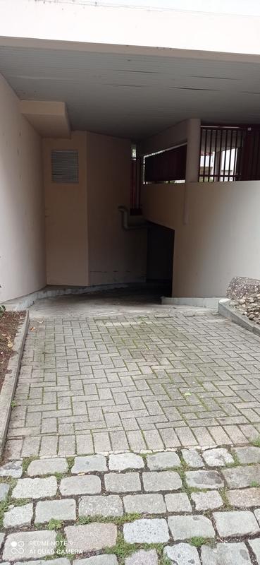 Parking / Garage - 12 m²