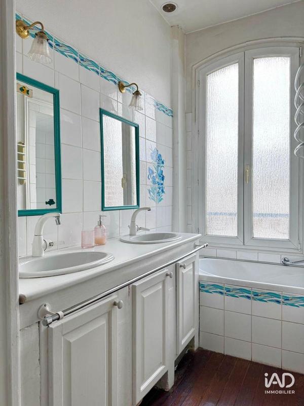 Maison - 176 m² - 10 pièces