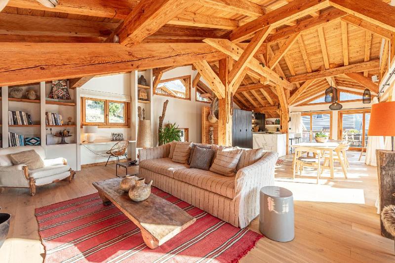 Maison - 370 m² - 10 pièces