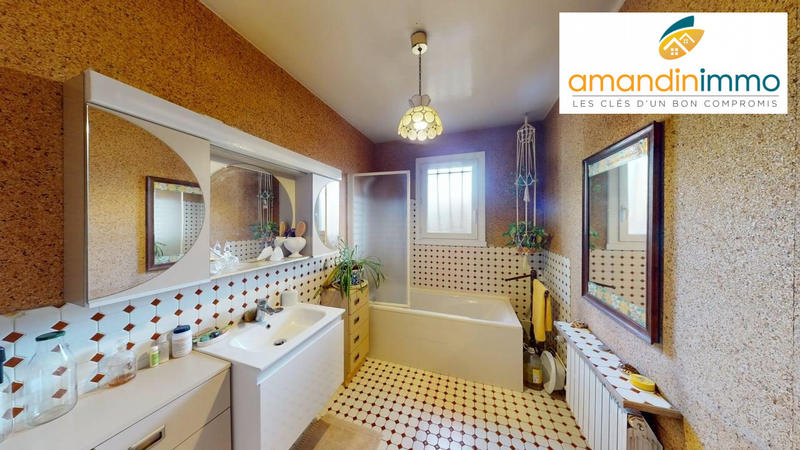 Maison - 172 m² - 8 pièces