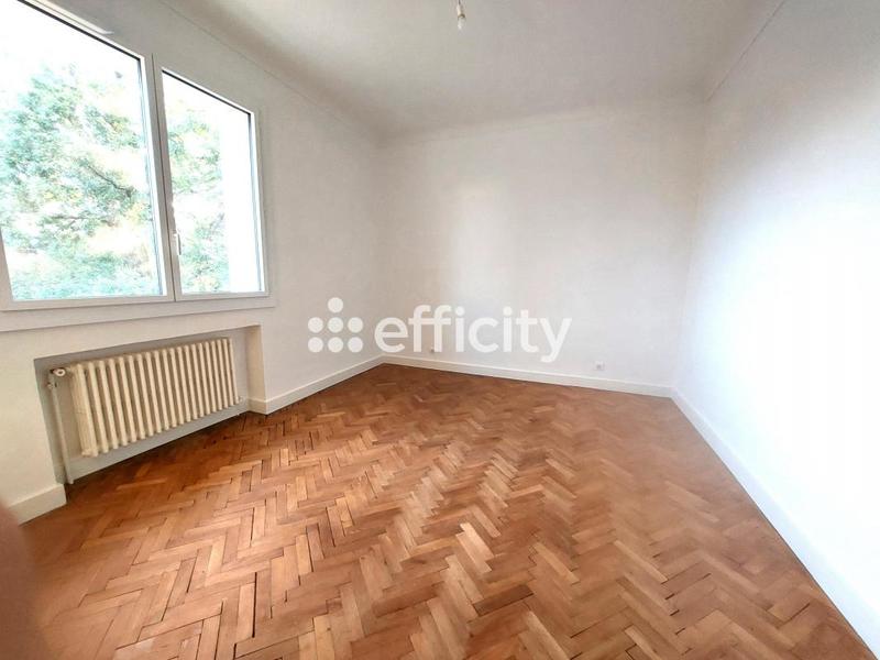 Appartement - 146 m² - 6 pièces