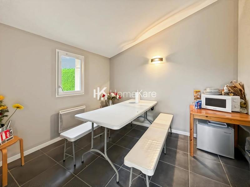 Maison - 180 m² - 9 pièces