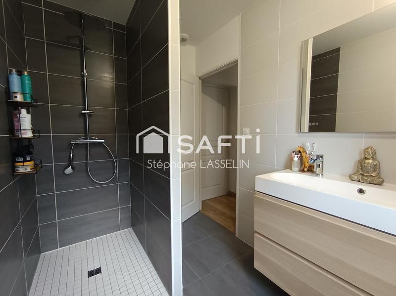 Maison - 162 m² - 9 pièces