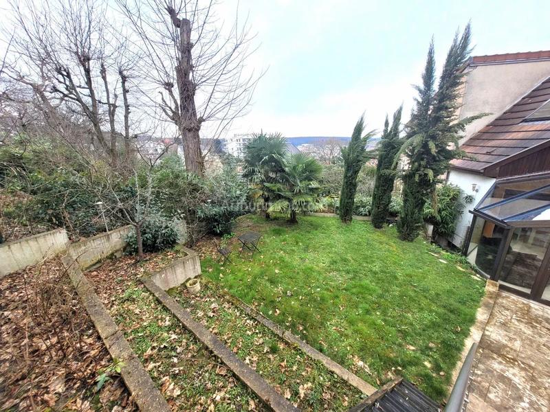 Maison - 156 m² - 8 pièces