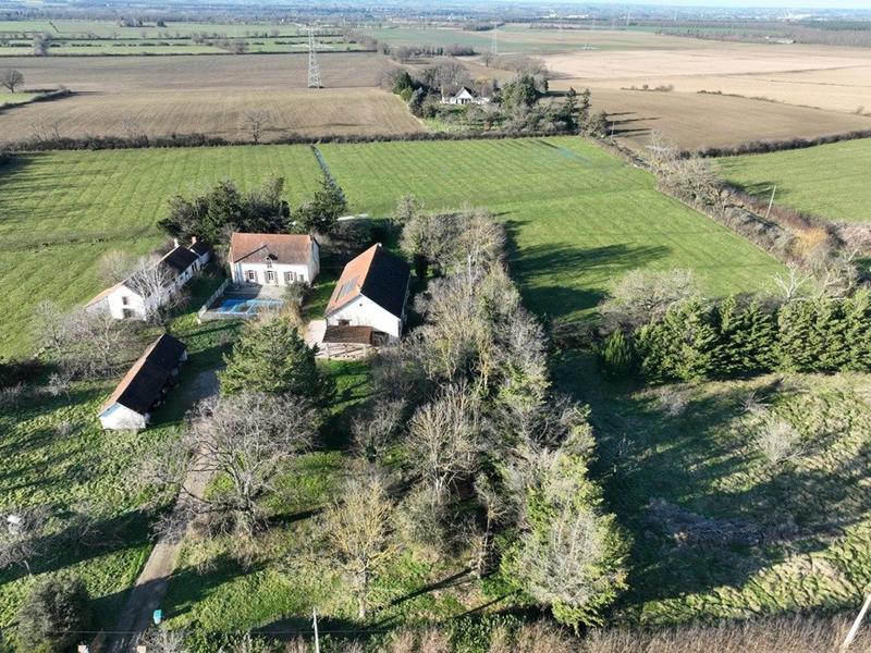 Maison - 390 m² - 10 pièces