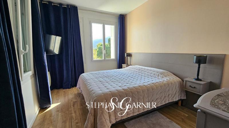 Propriété - 180 m² - 6 pièces